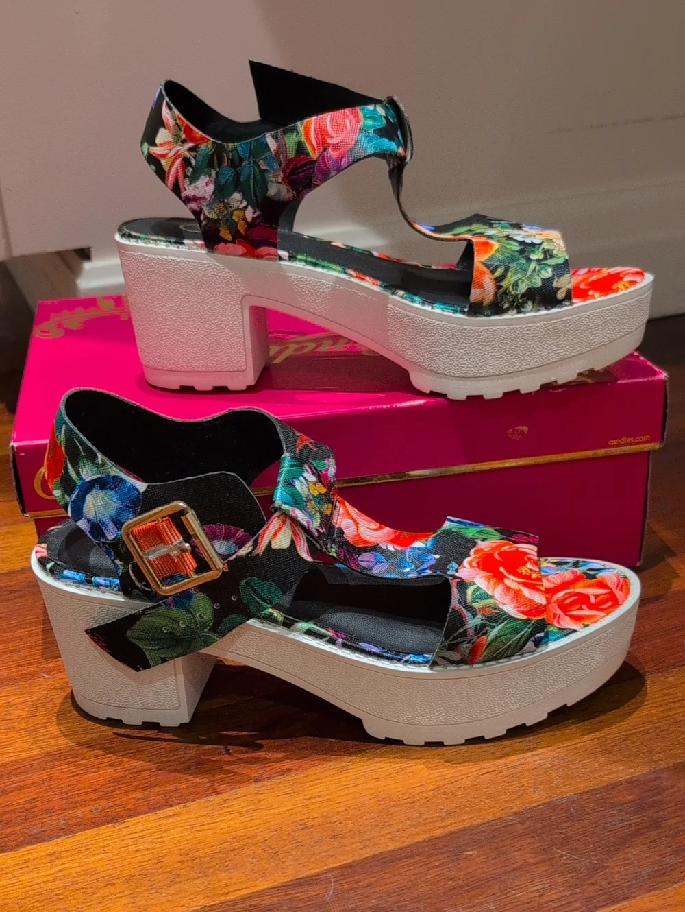 Candie's Floral Platform Sandals in Multicolor Floral With White Base